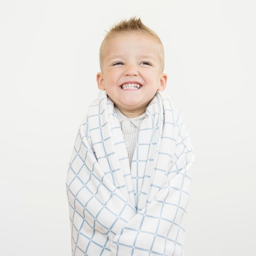 Minky Stretch Toddler Blanket | Saranoni