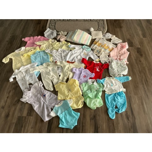 Vtg Infant Clothing Outfits, Sleepers, Blankets, etc 0-3 months? Lot of 36 Items