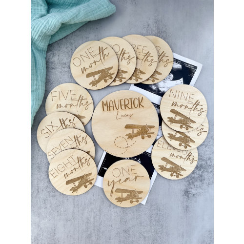 Airplane Milestones, Monthly Milestone Discs, Baby Monthly Signs, Baby Photo Props, Airplane Theme Baby Gift, Baby Boy Baby Shower Gifts