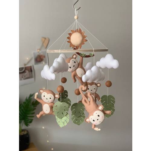 Baby mobile safari with monkeys, safari baby mobile, neutral baby mobile, safari nursery decor, baby crib mobile jungle theme, felt monkeys