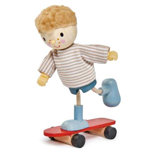 Edward and his Skateboard | Tender Leaf