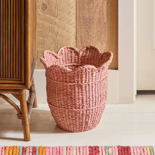 June Hand-Woven Seagrass Scallop Basket