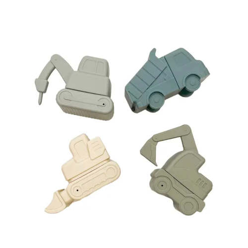 GRANT'S TRUCK WATER  TOYS