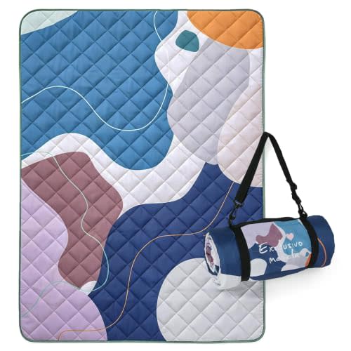 Exclusivo Mezcla Extra Large Waterproof Foldable Picnic Blanket | 3-Layer, Sandproof Outdoor Picnic Blanket for Park, Beach,Hiking, Camping Essentials, with Shoulder Strap