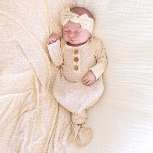 Lovely Leopard Bamboo Waffle Newborn Baby Knot Gown & Hat Set