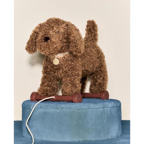 CHILDREN'S PLUSH TOY DOG WITH WHEELS