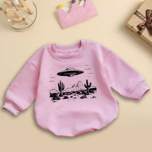 UFO Romper Sweatshirt, Alien Desert Scene Baby Outfit, Retro UFO Baby Bodysuit, Space-Themed Toddler Outfit, Cute Baby Gift,Baby Shower Gift