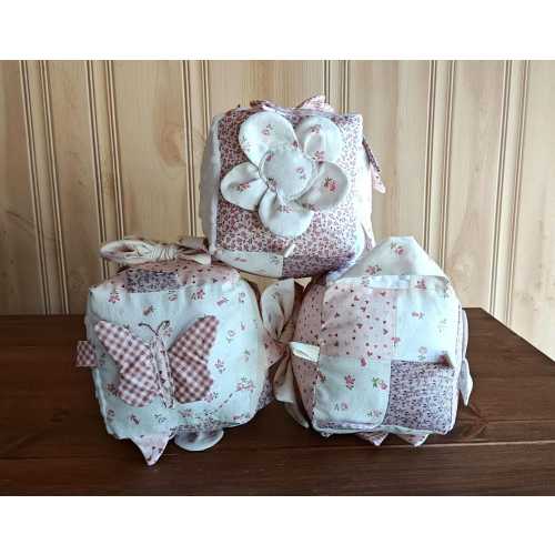 Baby Fabric Sensory Cube | Vintage Floral Baby Crinkle Toy | Soft Activity Block for Tummy Time | Baby Shower Girl Gift