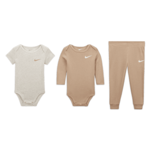 Nike Baby Essentials Baby 3-Piece Pants Set. Nike.com