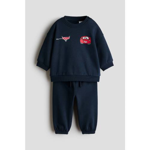 2-PIECE PRINTED SWEATSHIRT AND JOGGERS SET