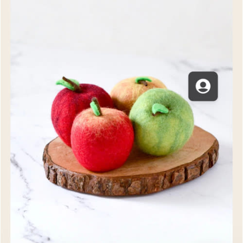 Felt Apples (Set of 4 Apples)