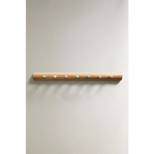KIDS’ MULTICOLOR WALL COAT RACK