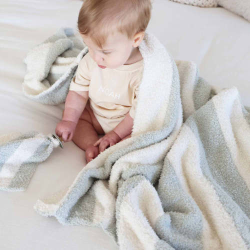CuddleLane™ Luxe Blankets | Stripe