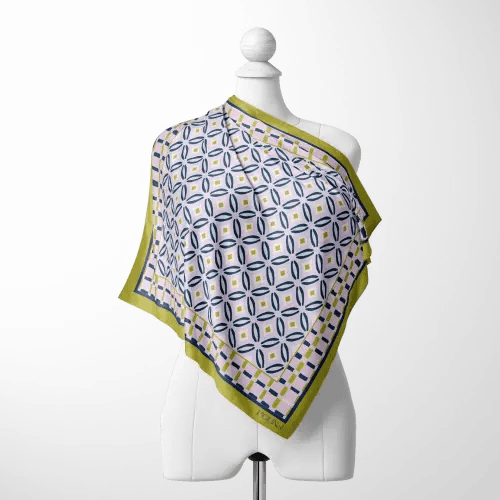 Limitless SilkSnap Nursing Scarf – PIOLINA