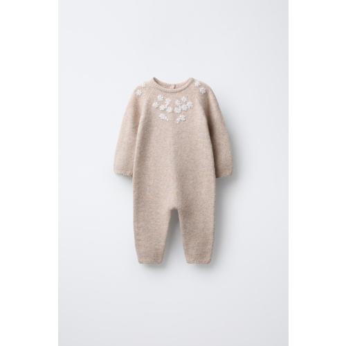 EMBROIDERED FLORAL KNIT JUMPSUIT - Light beige | ZARA United States
