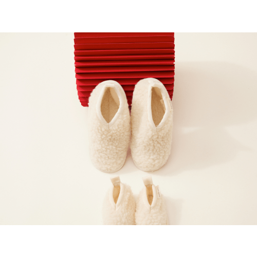 Baby Sheepskin Booties - Sheepskin Leather Soled Booties in "Milk" – BINIBAMBA