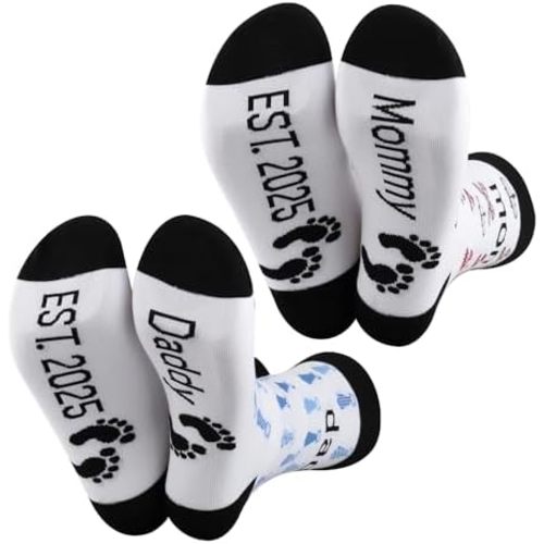 MBMSO New Parents Gifts Daddy Mommy Est 2025 New Mom and Dad Socks Pregnancy Reveal Gifts for Parents