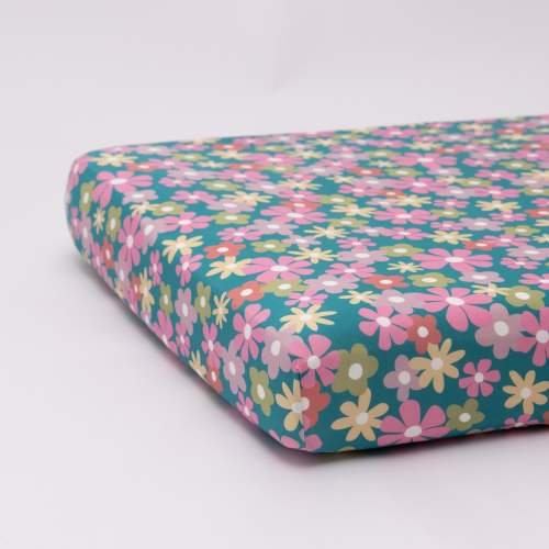 Retro Daisies Crib Sheet – Brave Little Ones