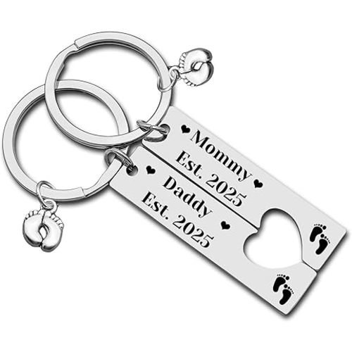 New Parent Gift Keychain Pregnancy Announcement Gifts Daddy and Mommy Est 2025 First Time Pregnancy Gifts for Mom Dad To Be Baby Shower Parents to be Gifts New Mom Jewelry First Time Dad Gift