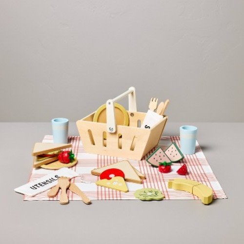 Toy Picnic Basket Playset - 32pc - Hearth & Hand™ with Magnolia