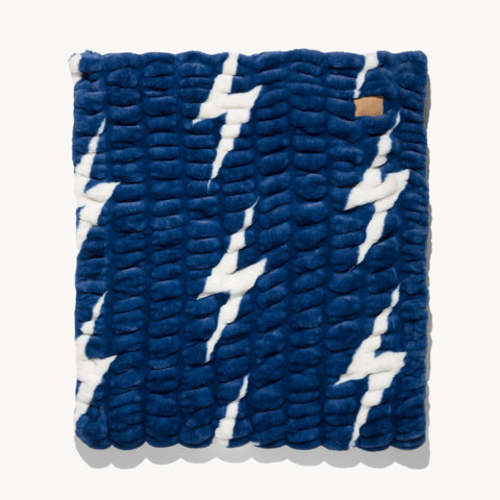 Blue // White Bolt – Lola Blankets