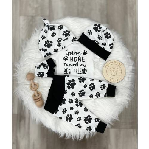 Dog Paw Print Baby Coming Home Outfit: Newborn Gift Set
