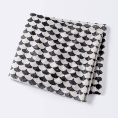 Black and White Scallop Baby Blanket - Cloud Island™