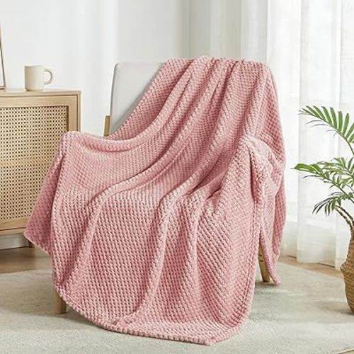 Exclusivo Mezcla Fleece Throw Blanket Extra Large, Super Soft and Warm Blankets for Couch, Sofa and Bed Waffle Textured, Cozy, Fuzzy and Lightweight (Dusty Pink, 50x70 Inches)