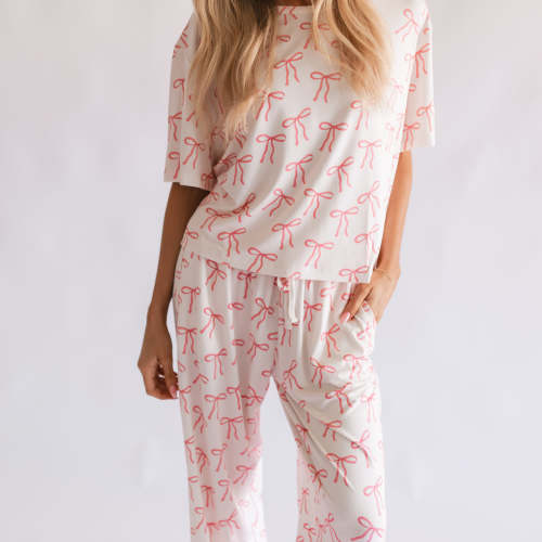 Women's T-Shirt and Pants Set in Halle