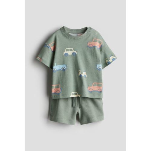 2-piece Shirt and Shorts Set
