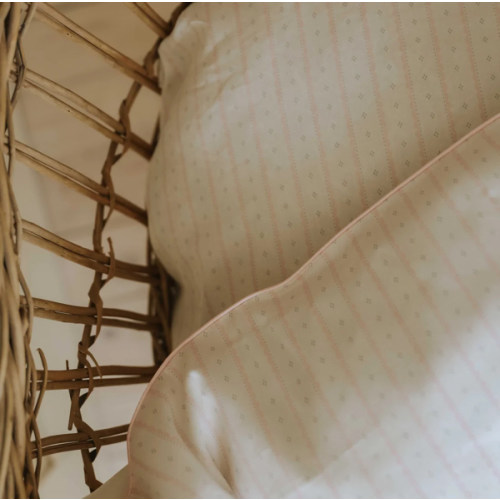 Petal Scallops Crib Sheet - Pink