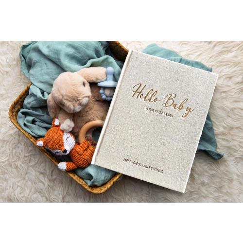 Linen Baby Memory Book: Gender Neutral Milestone Scrapbook