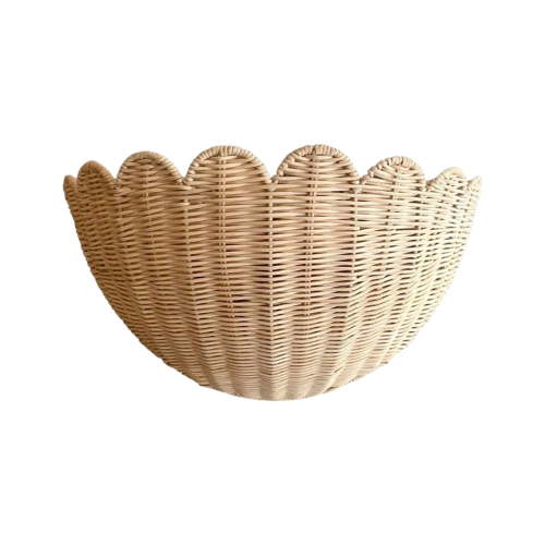 Multi‑Purpose Rattan Scalloped Wall Basket, Wicker Hanging Storage Decor for Toys Towels Plants, Natural Accent for Bathroom Living Room Entryway