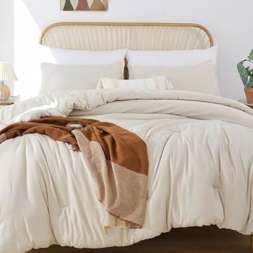 ROSGONIA Beige Twin/Twin XL Comforter Set for College Girls Boys, 1 Comforter & 1 Pillowcase, All Season Kids Comforter Sets Lightweight Dorm Bedding