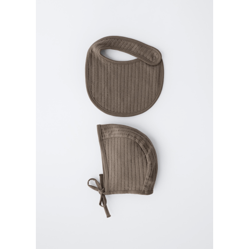 Zara Structured Bonnet & Bib Set