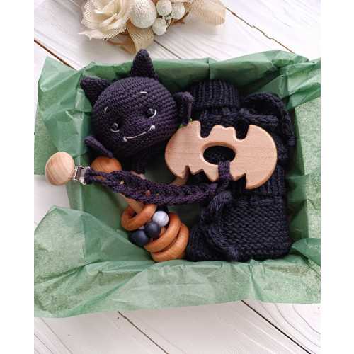 Goth baby gift box, Baby Bat toy & booties set, Horror baby outfit, Halloween baby shower stuff, Bat themed nursery decor Gothic baby