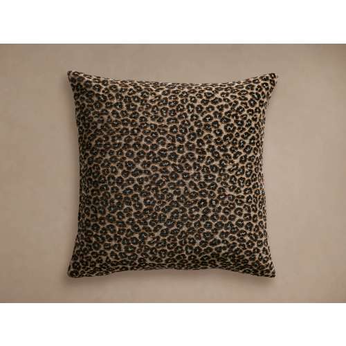 Leonie Pillow