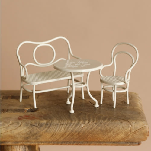 Maileg Mouse Cafe Table & Chairs - Off-White– Odin Parker