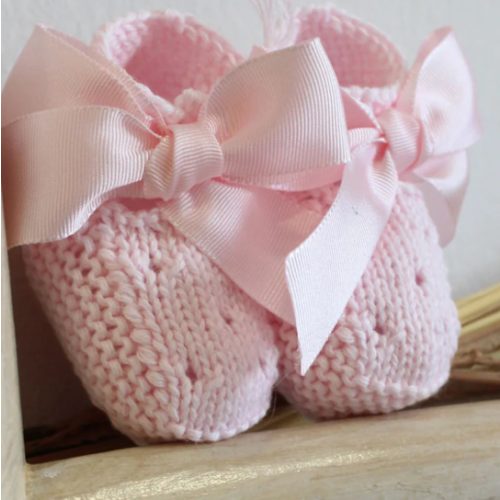 Pink Knitted Baby Booties with Bow – Pukatuka