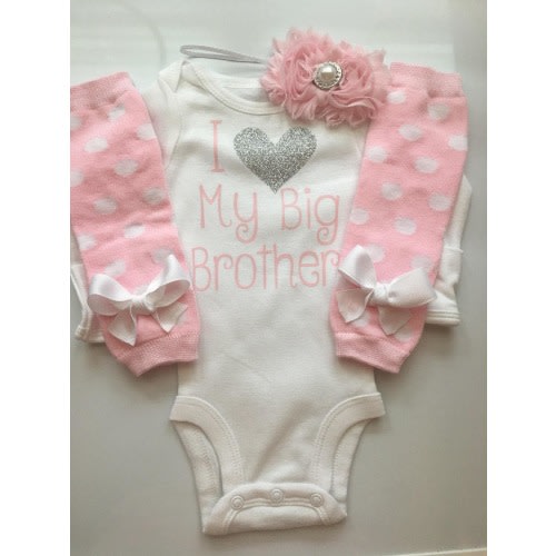 Baby Girl outfit -little sister outfit - Little sister bodysuit - newborn girl coming home outfit - I love my big brother