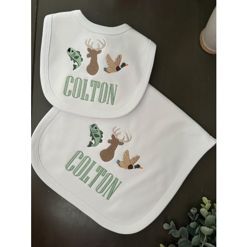 Personalized Deer Hunting Baby Bib, Wildlife Burp Cloth (Organic Cotton)