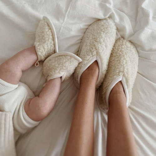 Baby Sheepskin Booties - Sheepskin Leather Soled Booties in "Milk" – BINIBAMBA