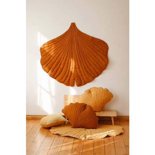 Linen “Caramel” Ginkgo Leaf Mat