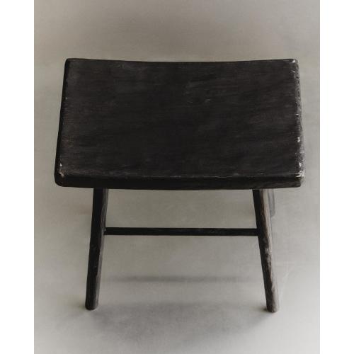 HAMMERED WOOD STOOL