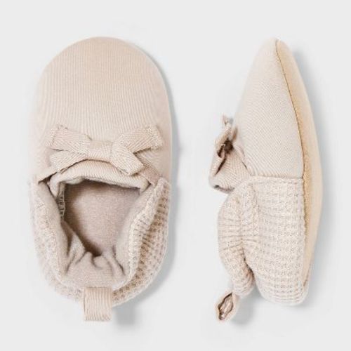 Baby Girls' Newborn Booties - Cloud Island™ Light Pink 0-3m