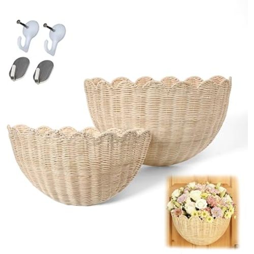 Set of 2 Scalloped Woven Rattan Wall Hanging Baskets, Decorative Wall Storage Baskets for Nursery, Bathroom, Kitchen, Farmhouse & Entryway Decor