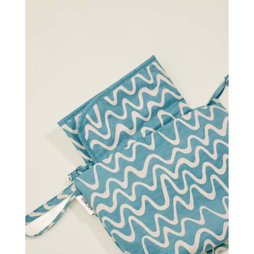 Quick Change Kit Bag Diaper Clutch Baby Bag With Changing Mat | Sunshine Dots - Storq by Kindred Bravely