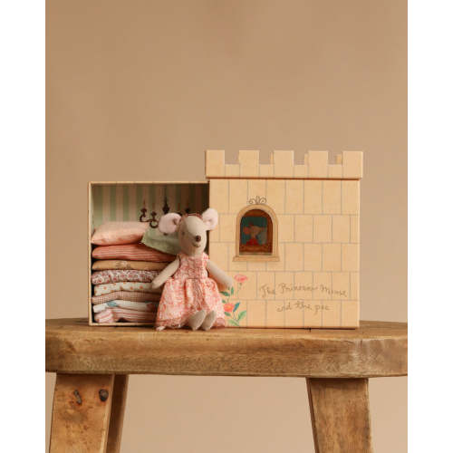 Maileg Princess and The Pea, Big Sister Mouse– Odin Parker