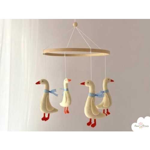 Handmade Goose Baby Mobile, Mobile Hang, Felt Animals, Farm Nursery Decor, Woodland Nursery, Felt Baby Mobile, Mobile bebe, Baby Shower Gift