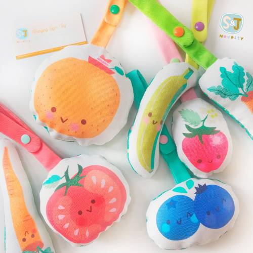 Set of 3 hanging fruit toys for baby gym, stroller toys, fruit rattles, play gym accessories, attachable soft toy set, activity center toys